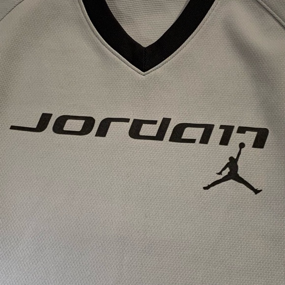 🏀AIR JORDAN JUMPMAN 23 RUBBERIZED LOGO GREY SLEEVELESS JERSEY MENS SIZE LARGE🏀 - Picture 2 of 9